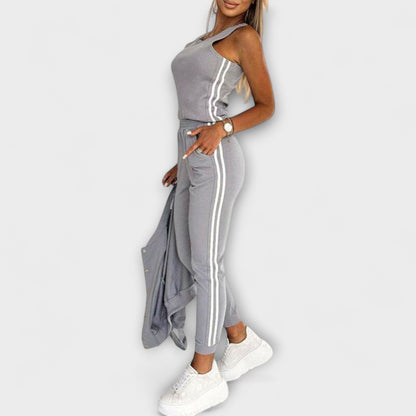 Ruby – Jacket, Waistcoat and Trousers Set