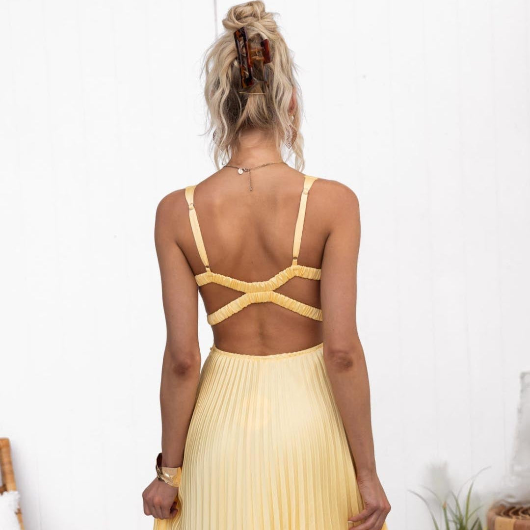 Rozemarijn™ | Yellow Pleated V-Neck Maxi Dress